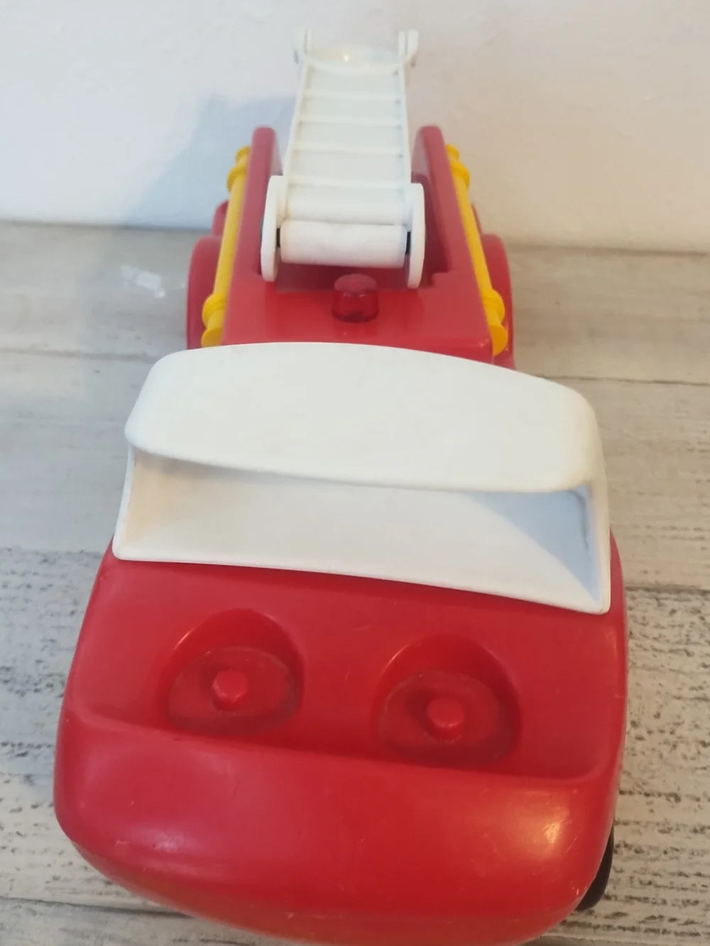Vintage Little Tikes Toddle Tots Red Fire Truck open to offers